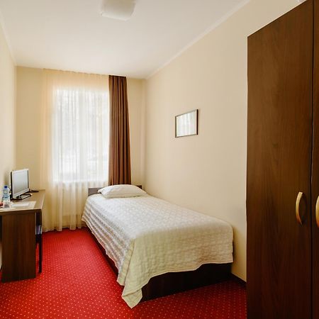 Hotel 12 خاركيف الغرفة الصورة