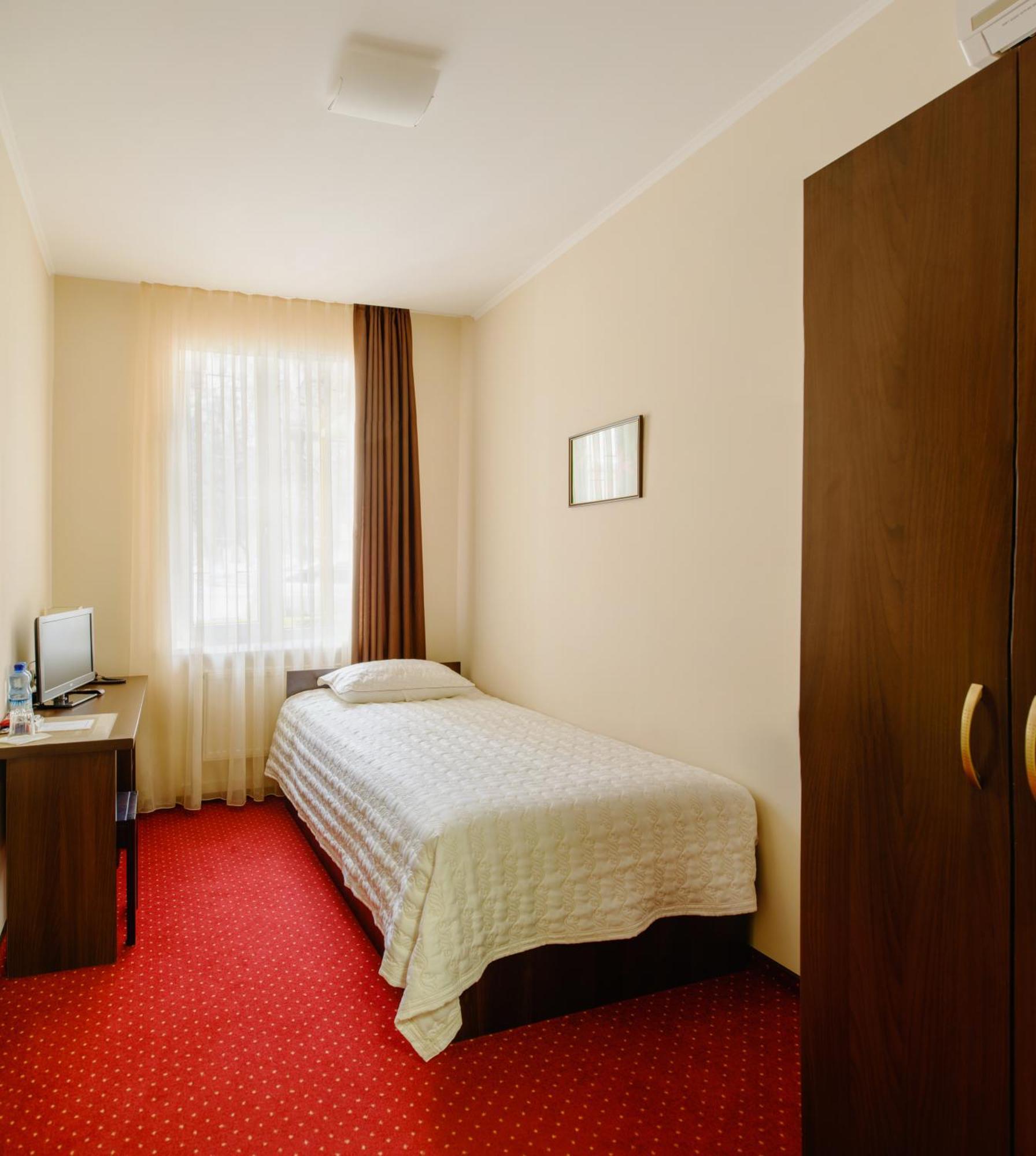 Hotel 12 خاركيف الغرفة الصورة