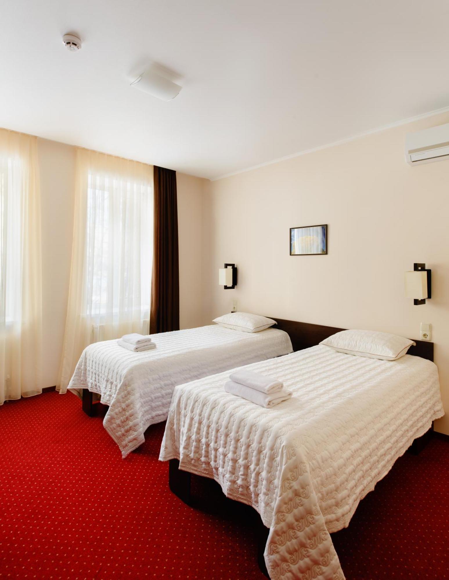 Hotel 12 خاركيف الغرفة الصورة