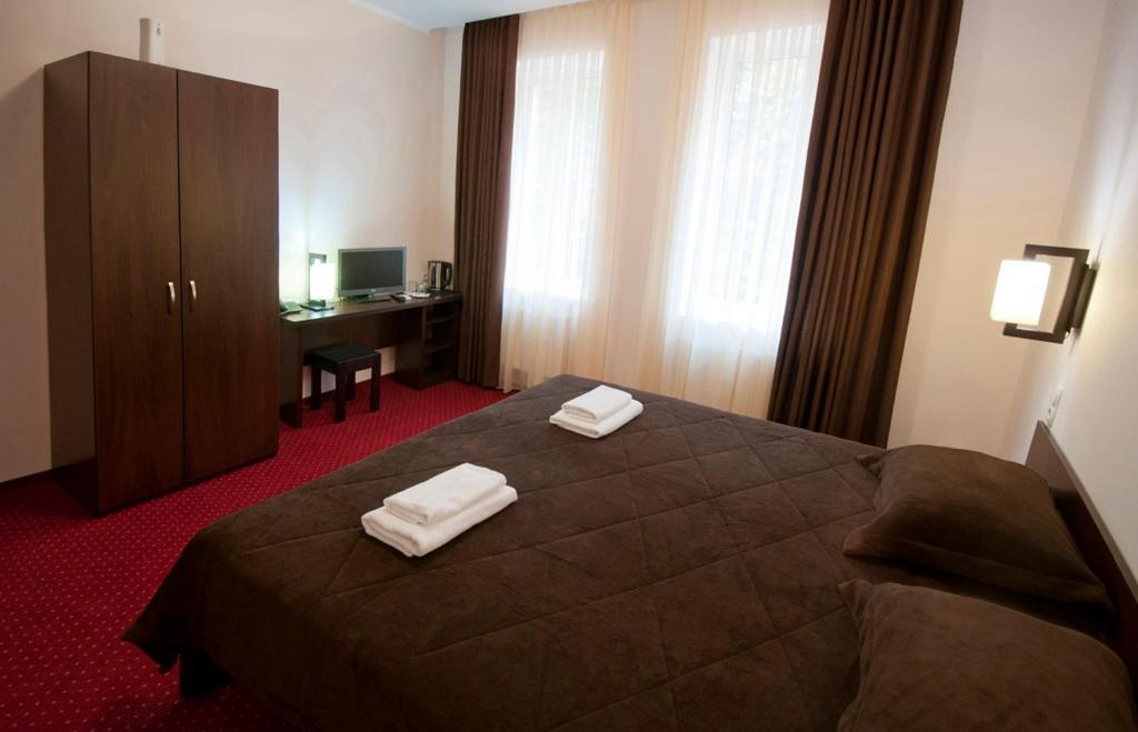 Hotel 12 خاركيف الغرفة الصورة