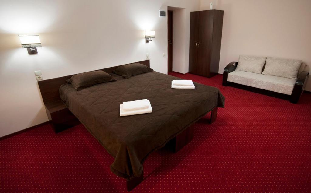 Hotel 12 خاركيف الغرفة الصورة