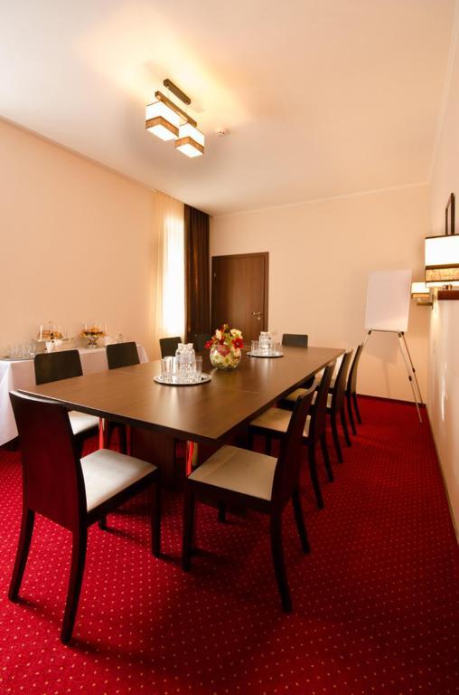 Hotel 12 خاركيف المظهر الخارجي الصورة