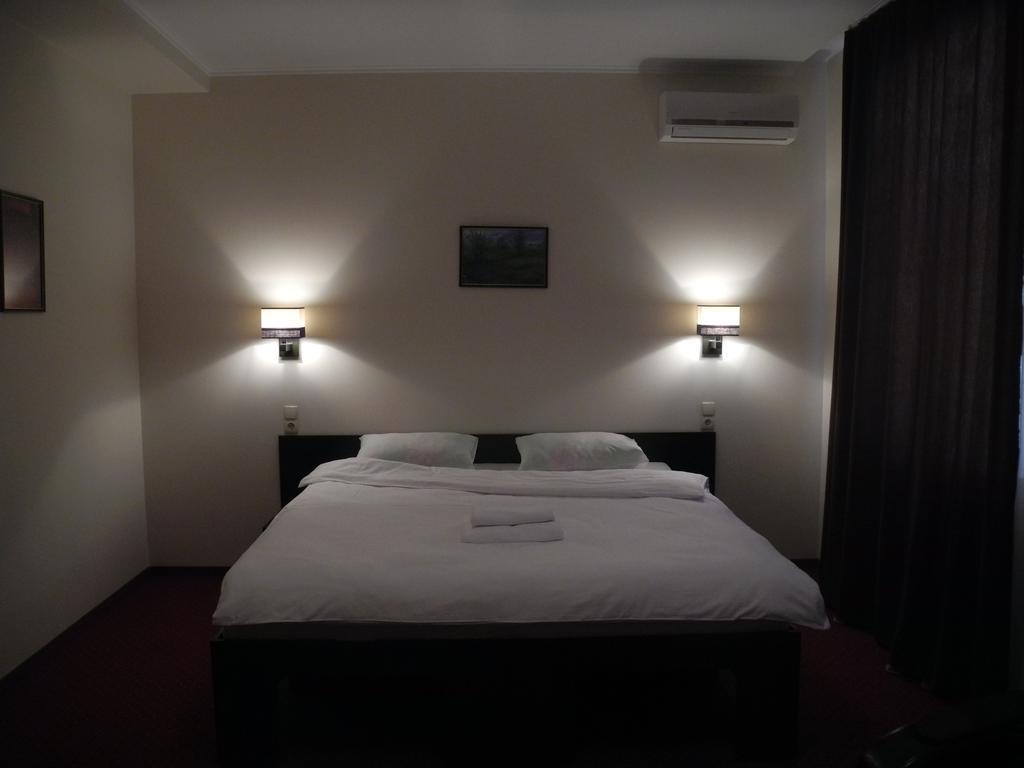 Hotel 12 خاركيف المظهر الخارجي الصورة