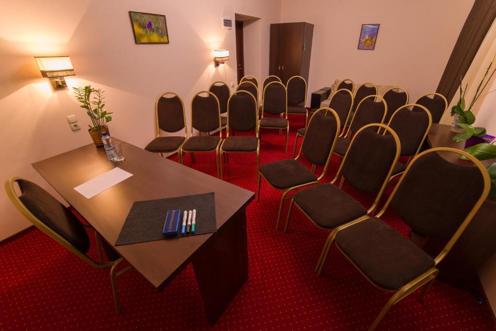 Hotel 12 خاركيف المظهر الخارجي الصورة